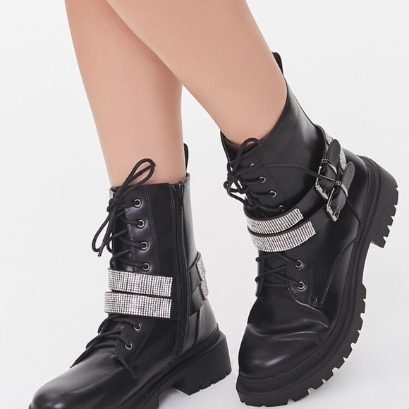 combat booties forever 21 - Picture 2 of 4